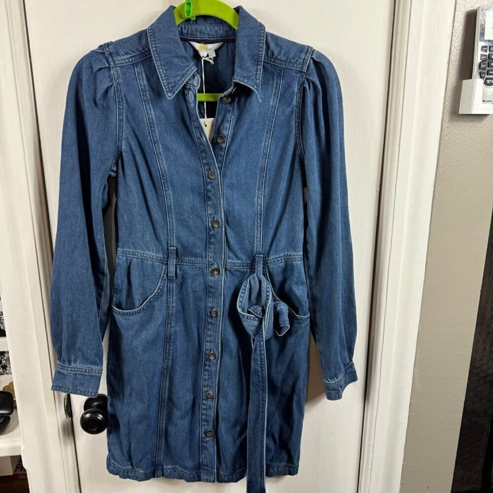 Boden Mid Vintage Puff Sleeve Denim Mini Dress. — image 4 of 8